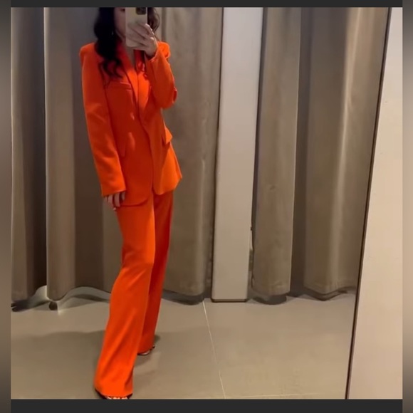 Byblos silk suit COORD SET pants and blazer vintage - Picture 2 of 2